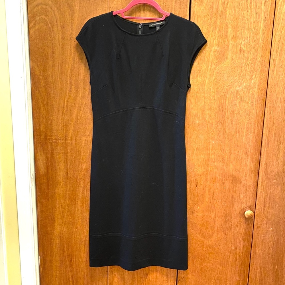 Banana Republic knee length black dress. Size 6